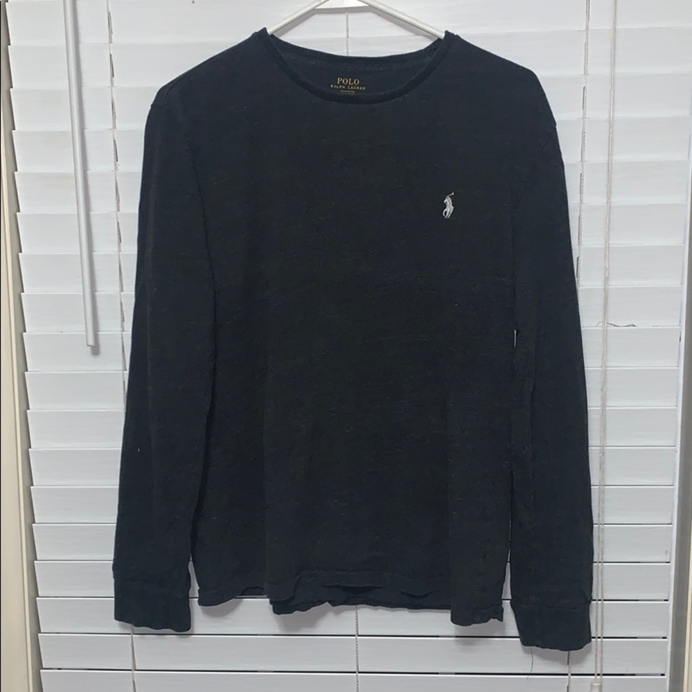 Charcoal gray long sleeve crew neck men’s tee